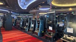 Roda Roulette Live dengan bola dan angka pemenang